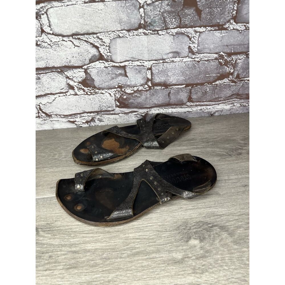 Cydwoq Studs Studded Toe Thong Sandals Women Sz 37EU/6M Brown Leather USA Made - Picture 10 of 16